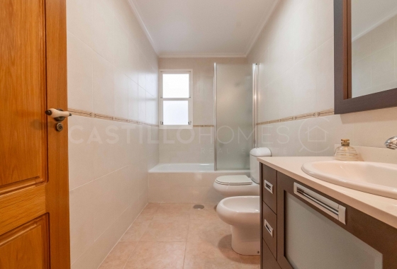 Wiederverkauf - Wohnung - Torrevieja - Centro