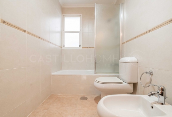 Wiederverkauf - Wohnung - Torrevieja - Centro