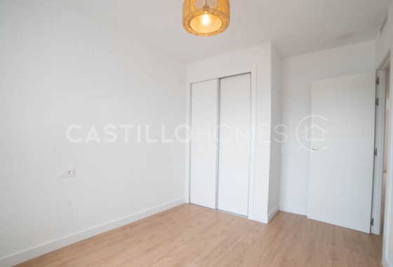 Resale - Apartment / flat - Orihuela Costa - Villamartín