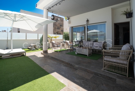 Wiederverkauf - Villa - Orihuela Costa - Villamartín