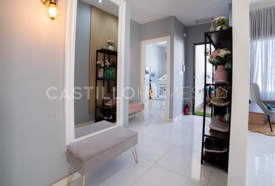 Wiederverkauf - Villa - Orihuela Costa - Villamartín