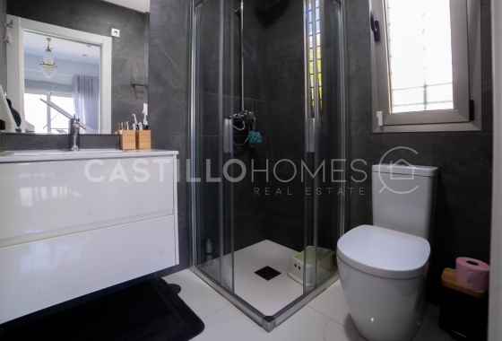 Wiederverkauf - Villa - Orihuela Costa - Villamartín