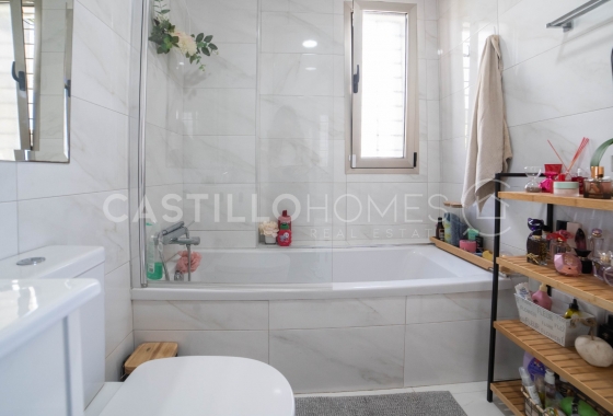 Wiederverkauf - Villa - Orihuela Costa - Villamartín