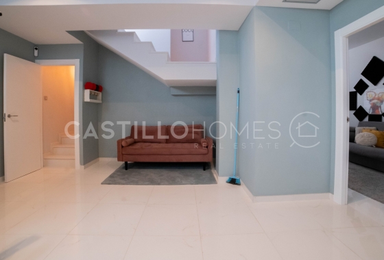 Wiederverkauf - Villa - Orihuela Costa - Villamartín