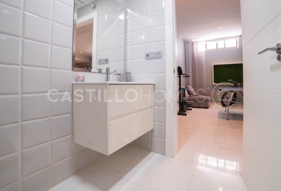 Wiederverkauf - Villa - Orihuela Costa - Villamartín