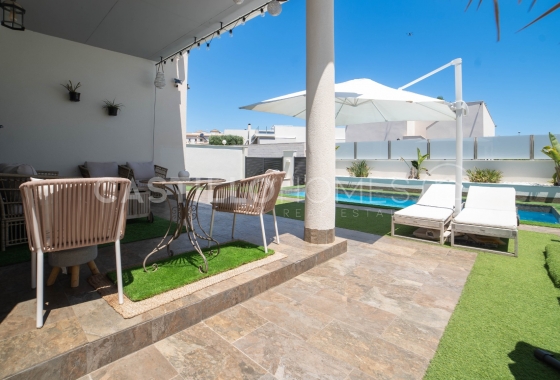 Wiederverkauf - Villa - Orihuela Costa - Villamartín