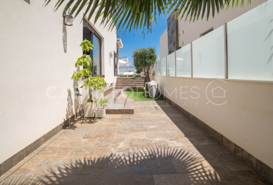 Wiederverkauf - Villa - Orihuela Costa - Villamartín