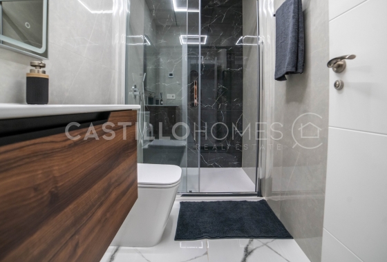 Herverkoop - Appartement / flat - Torrevieja - Playa del Cura