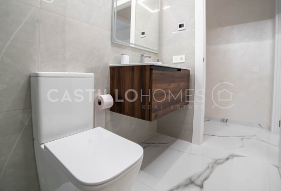 Herverkoop - Appartement / flat - Torrevieja - Playa del Cura