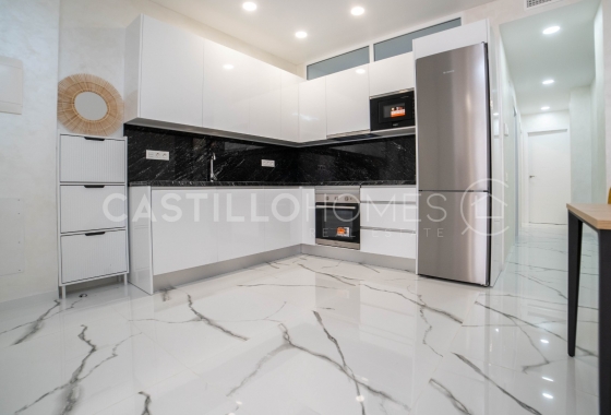 Wiederverkauf - Wohnung - Torrevieja - Playa del Cura