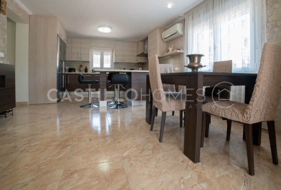 Wiederverkauf - Villa - Torrevieja - Los Balcones