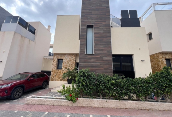 Wiederverkauf - Villa - Orihuela Costa - Lomas De Cabo Roig