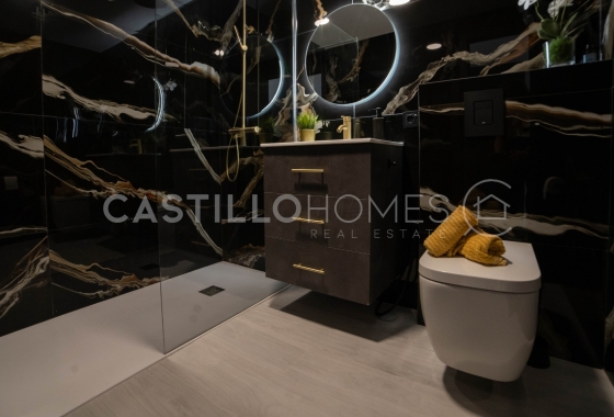 Wiederverkauf - Wohnung - Torrevieja - Centro