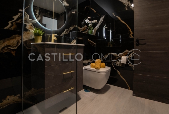 Wiederverkauf - Wohnung - Torrevieja - Centro