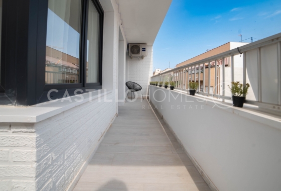 Wiederverkauf - Wohnung - Torrevieja - Centro