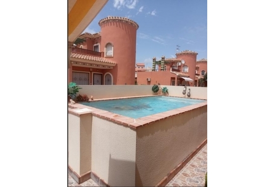Herverkoop - Villa - Orihuela Costa - Playa Flamenca