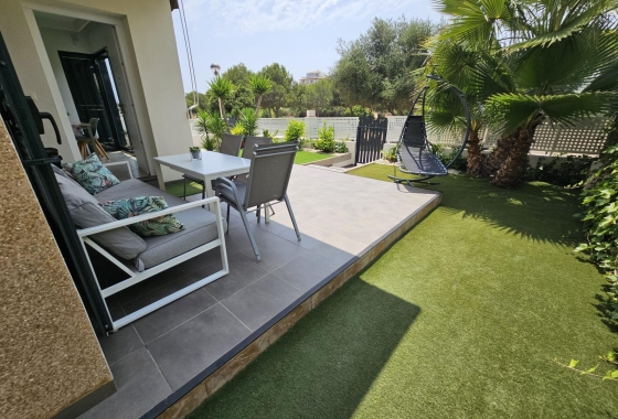 Wiederverkauf - Villa - Orihuela Costa - La Regia