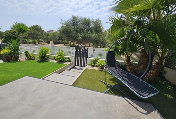 Wiederverkauf - Villa - Orihuela Costa - La Regia