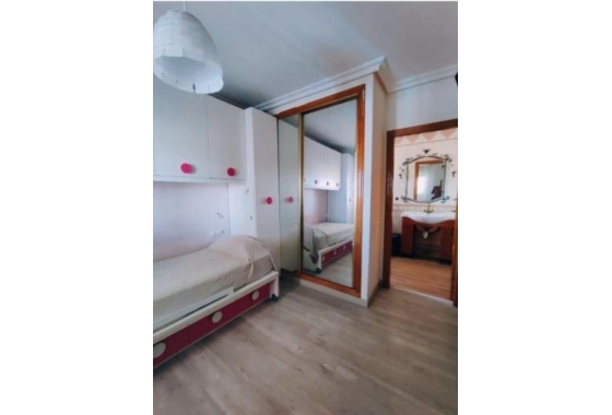 Wiederverkauf - Villa - Torrevieja - aguas nuevas