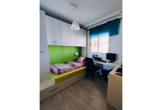 Wiederverkauf - Villa - Torrevieja - aguas nuevas