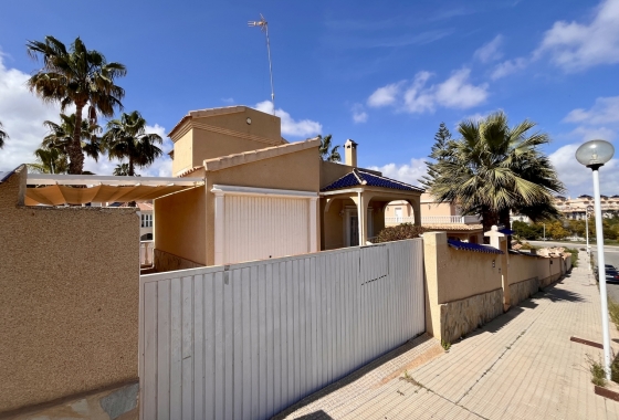 Herverkoop - Villa - La Zenia - Costa Blanca