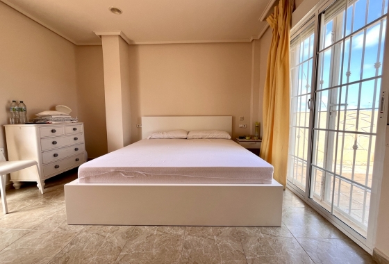 Herverkoop - Villa - La Zenia - Costa Blanca