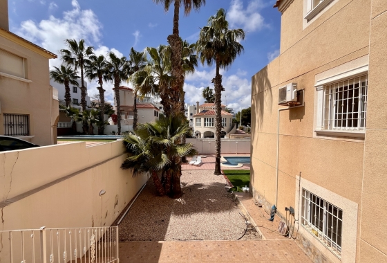 Herverkoop - Villa - La Zenia - Costa Blanca