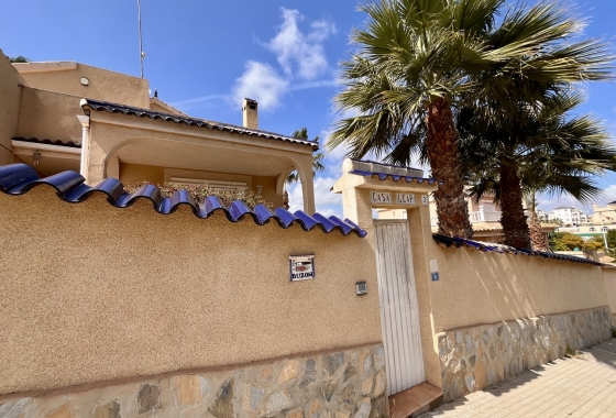 Herverkoop - Villa - La Zenia - Costa Blanca