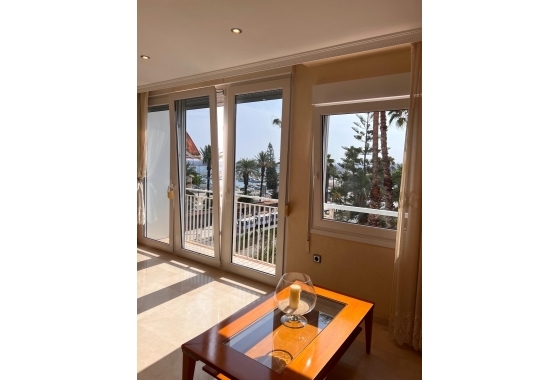 Herverkoop - Herenhuis - Torrevieja