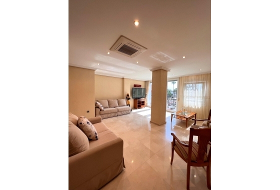 Herverkoop - Herenhuis - Torrevieja