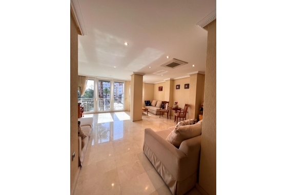 Herverkoop - Herenhuis - Torrevieja