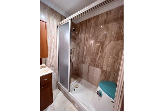 Herverkoop - Herenhuis - Torrevieja