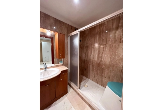 Herverkoop - Herenhuis - Torrevieja