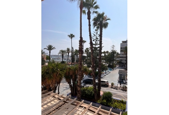 Herverkoop - Herenhuis - Torrevieja