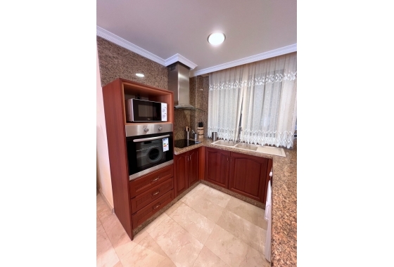 Herverkoop - Herenhuis - Torrevieja