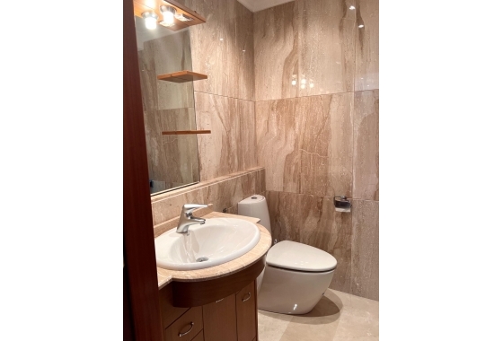 Herverkoop - Herenhuis - Torrevieja