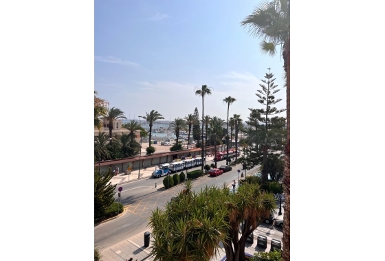 Herverkoop - Herenhuis - Torrevieja