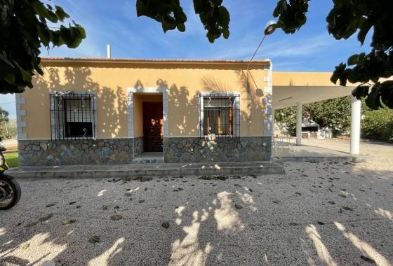 Herverkoop - Villa - Redován - Inland