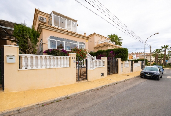 Herverkoop - Villa - Orihuela Costa - Villamartín-las Filipinas