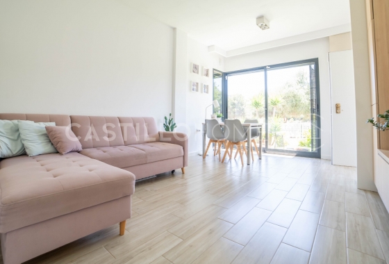 Resale - Villa - Orihuela Costa - La Zenia