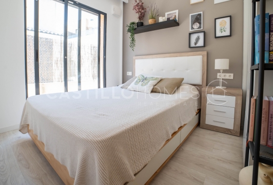 Resale - Villa - Orihuela Costa - La Zenia