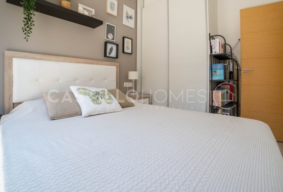 Resale - Villa - Orihuela Costa - La Zenia