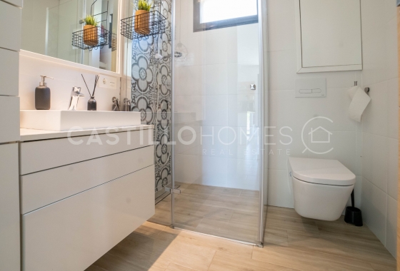 Resale - Villa - Orihuela Costa - La Zenia