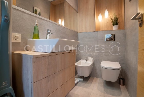 Resale - Villa - Orihuela Costa - La Zenia