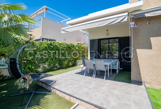 Resale - Villa - Orihuela Costa - La Zenia