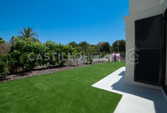 Resale - Villa - Orihuela Costa - La Zenia