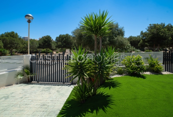 Resale - Villa - Orihuela Costa - La Zenia