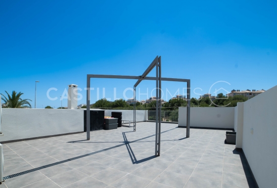 Resale - Villa - Orihuela Costa - La Zenia