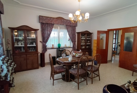 Herverkoop - Villa - Sax - Inland