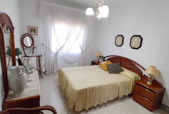 Herverkoop - Villa - Sax - Inland